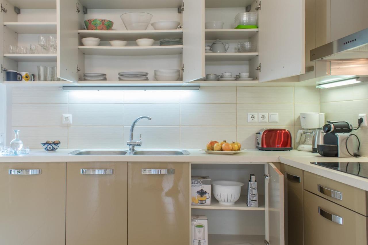 Blue Iris: Stylish Just 10 Minutes Walk From Old Town Chania Khania