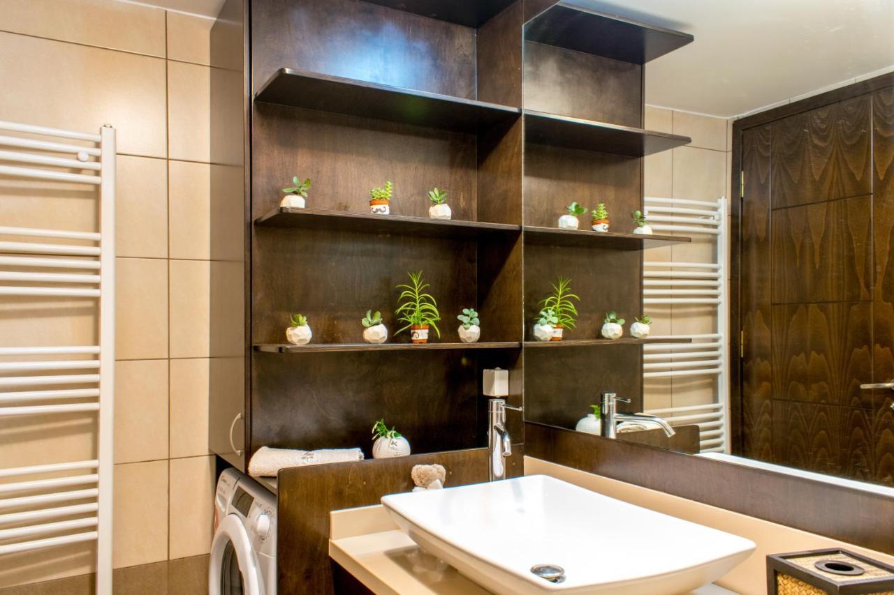 Blue Iris: Stylish Just 10 Minutes Walk From Old Town Chania Leilighet *