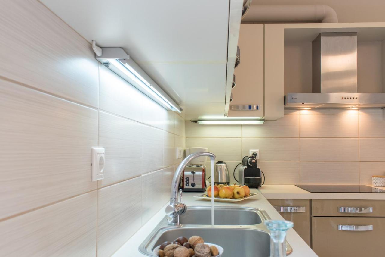 Leilighet Blue Iris: Stylish Just 10 Minutes Walk From Old Town Chania Khania