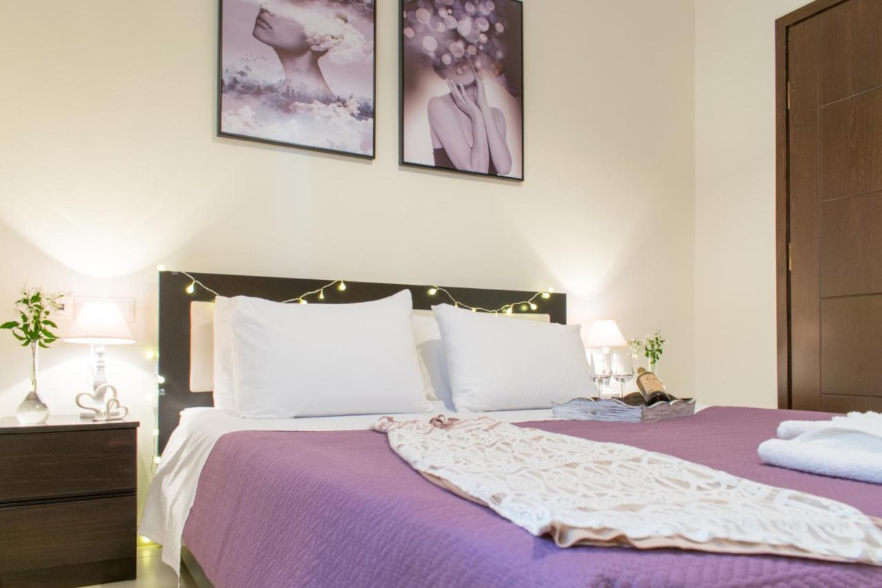 Leilighet Blue Iris: Stylish Just 10 Minutes Walk From Old Town Chania